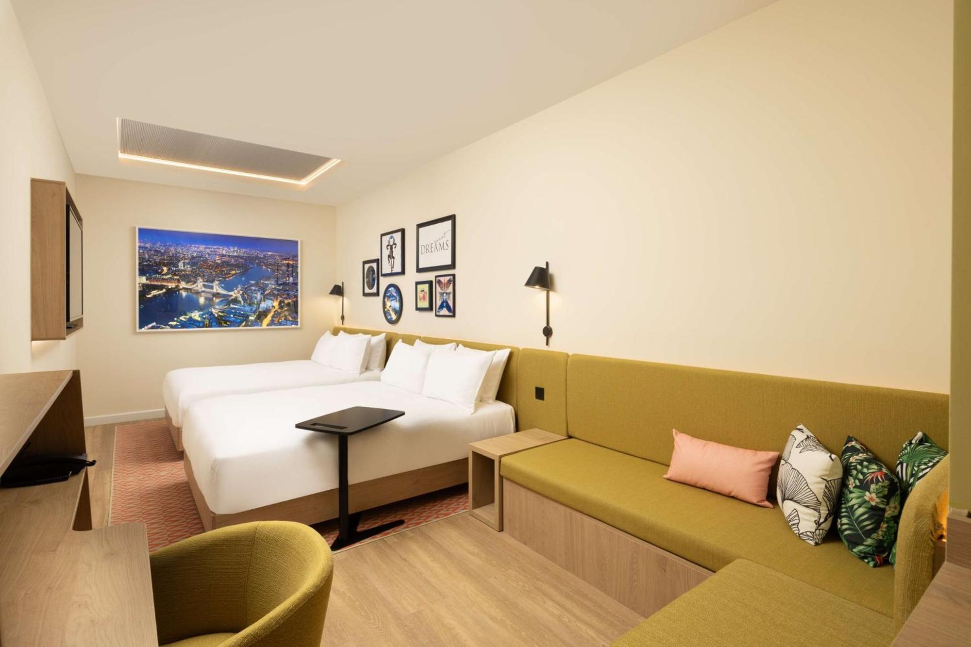 Queen Room with Two Queen Beds - No Window,1507666861:JPEG